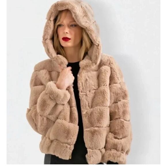 BCBG Maxazria Womens L Tan Faux Fur Quilted Jacket Hooded Luxury Soft Zip New - Picture 1 of 10